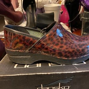 Leopard Dansko